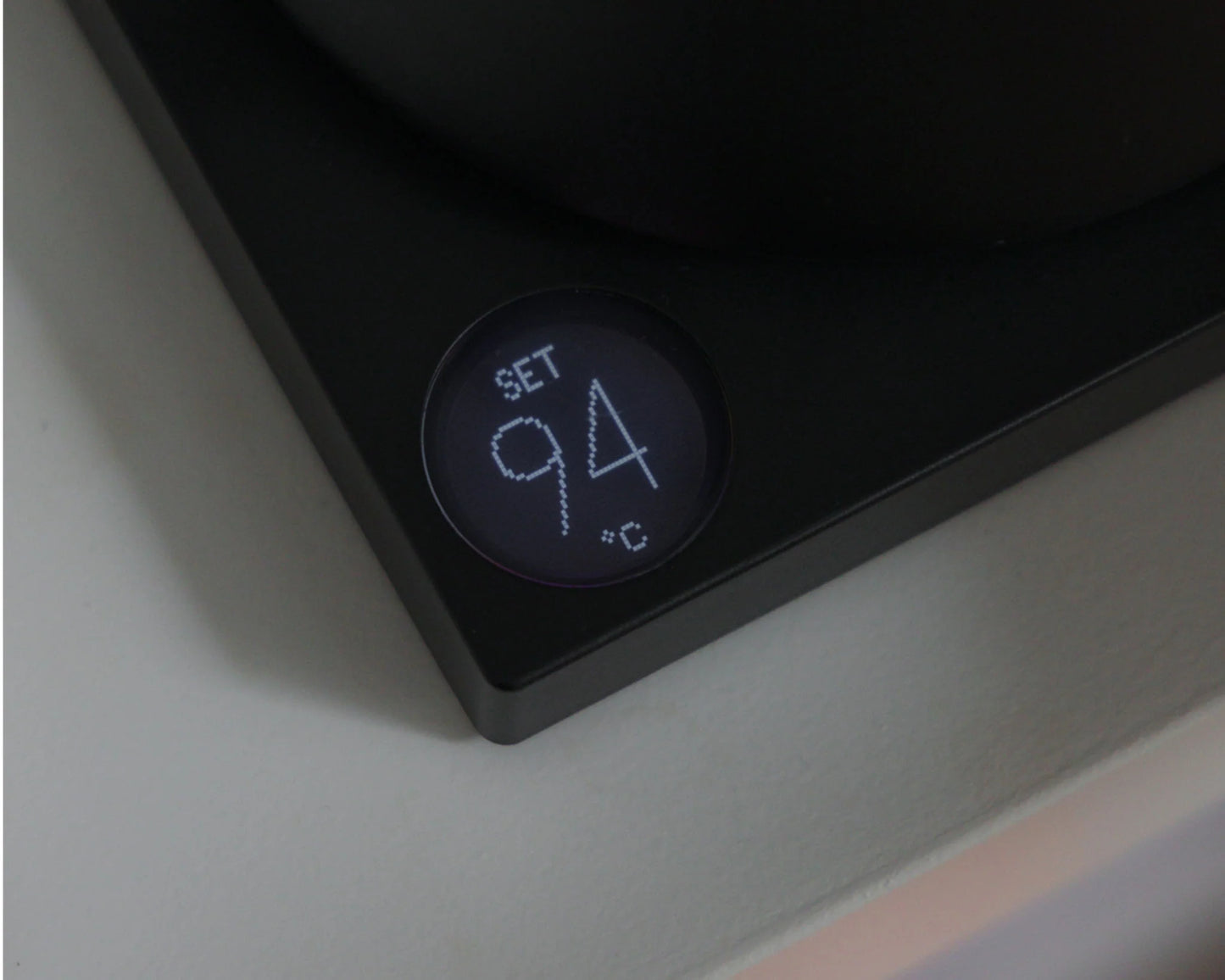 FELLOW STAGG EKG PRO ELECTRIC KETTLE | MATTE BLACK WITH WALNUT HANDLE